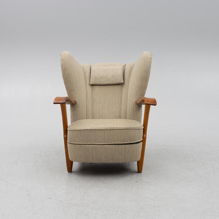 Armchair, Swedish modern, first half of the 20th century.