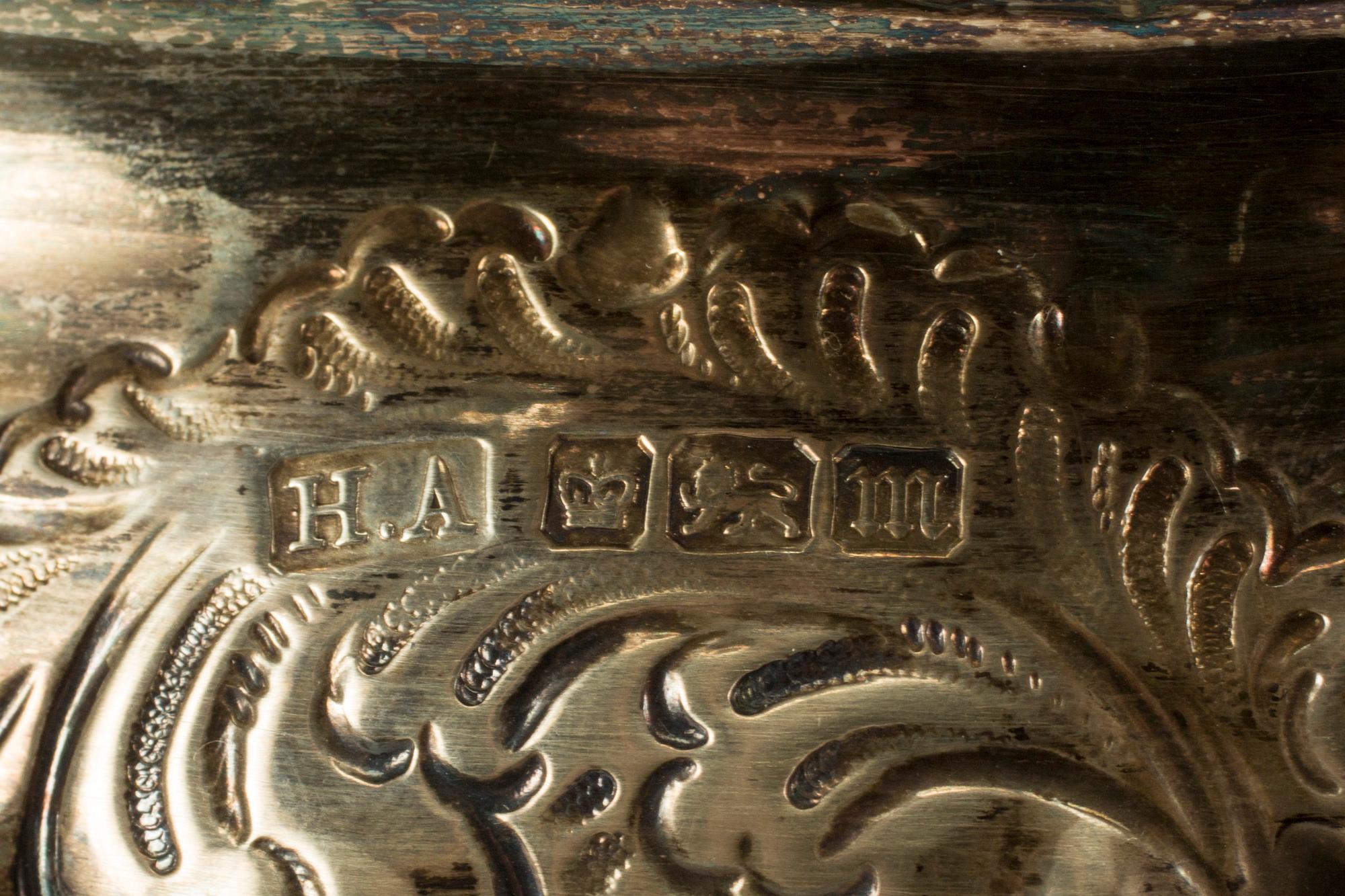 SKÅLAR, 2 st, silver, Sheffield, England, omkring 1900. Vikt ca 1360g.