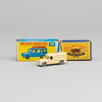 LESNEY MATCHBOX SERIES, 3 st, bland annat Daimler Ambulance RW 14B-1.