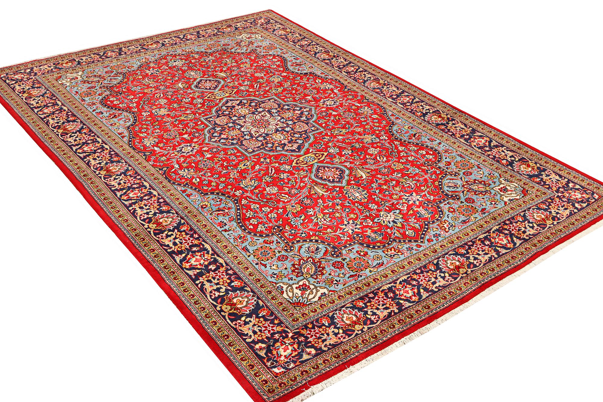 A Kashan carpet, c. 324 x 213 cm.