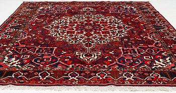 Carpet, Bakhtiari, Old, approx. 385 x 315 cm.