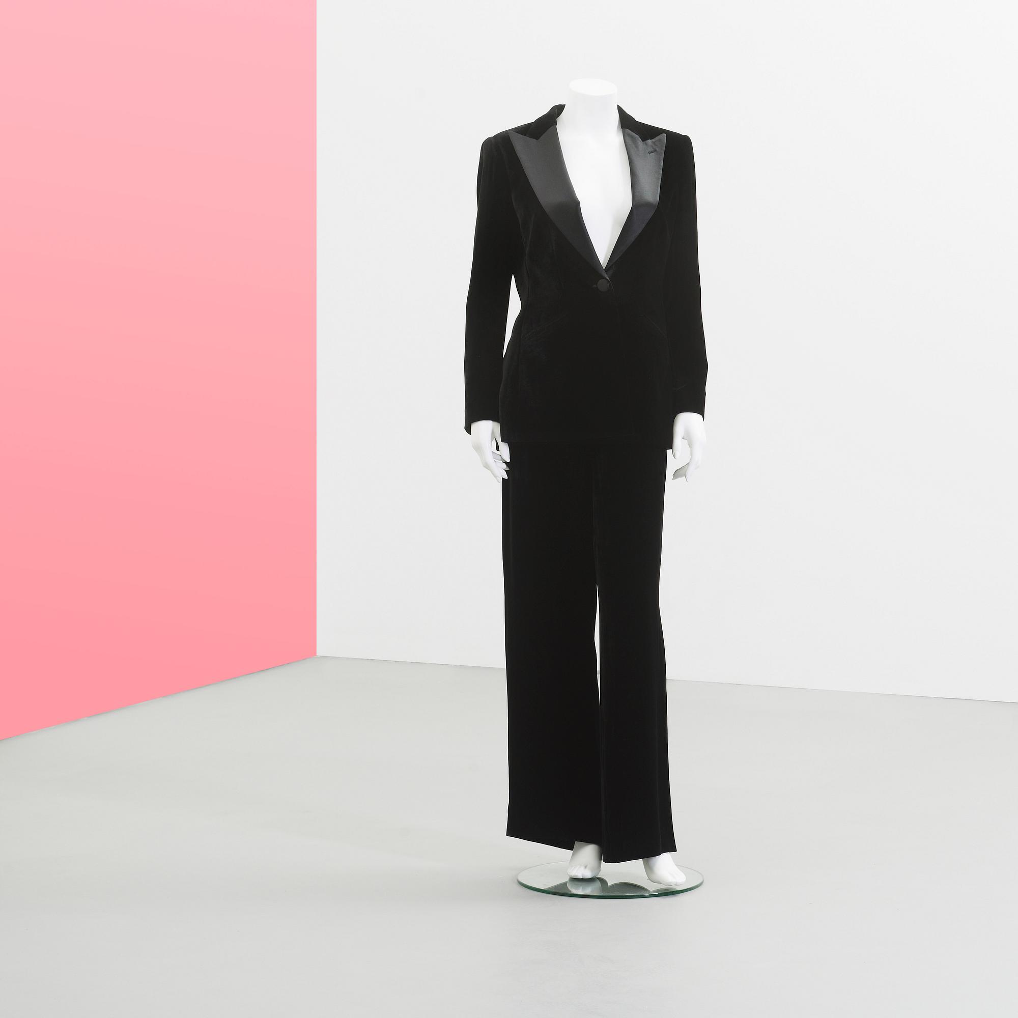 LADIES TUXEDO, Armani. Size 44.