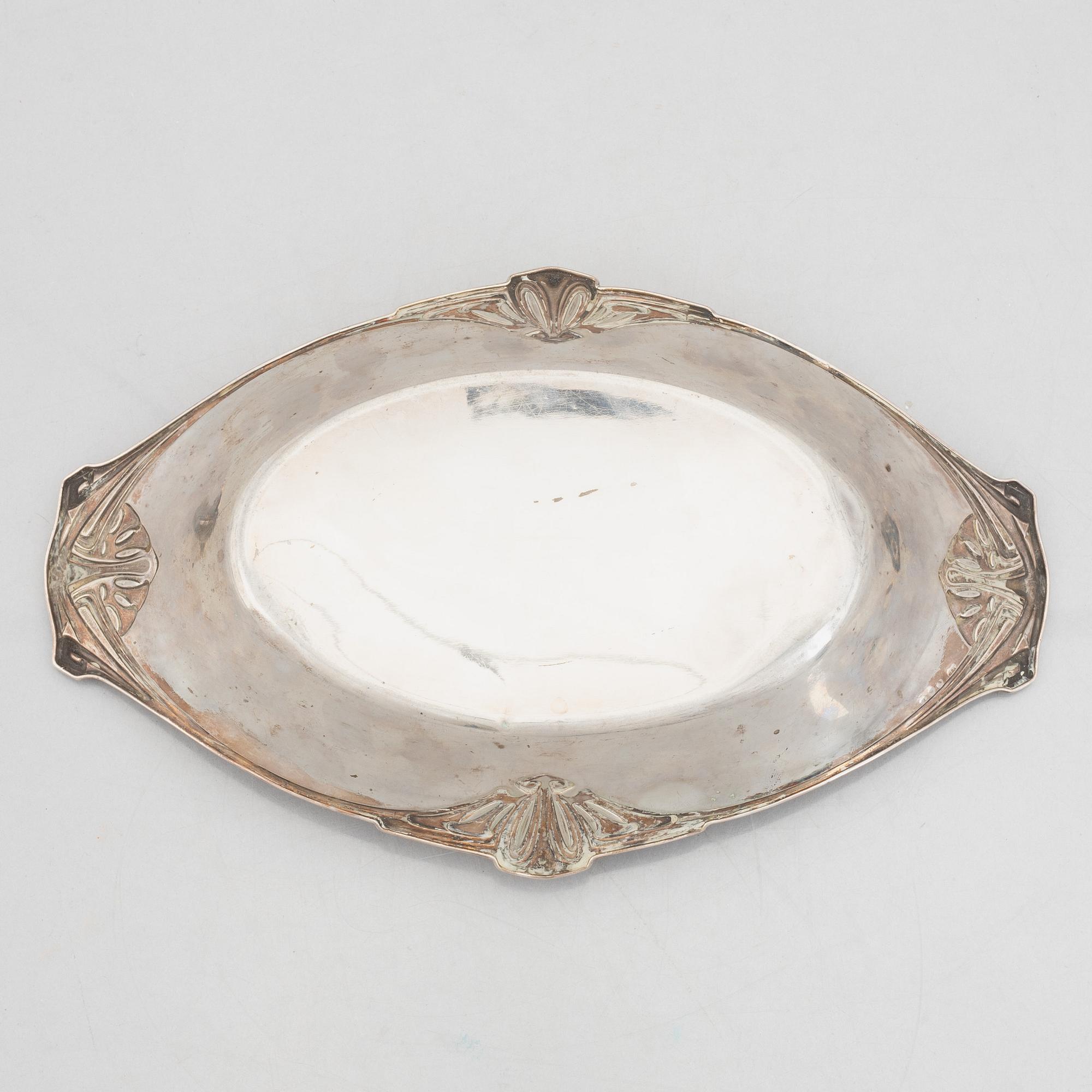 A Swedish silver Art Nouveau bowl, mark of Carl Andreas Kjernås, Gothenburg 1918.