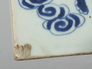 VÄGGPLAKETT, porslin, Kina, 1800-tal.