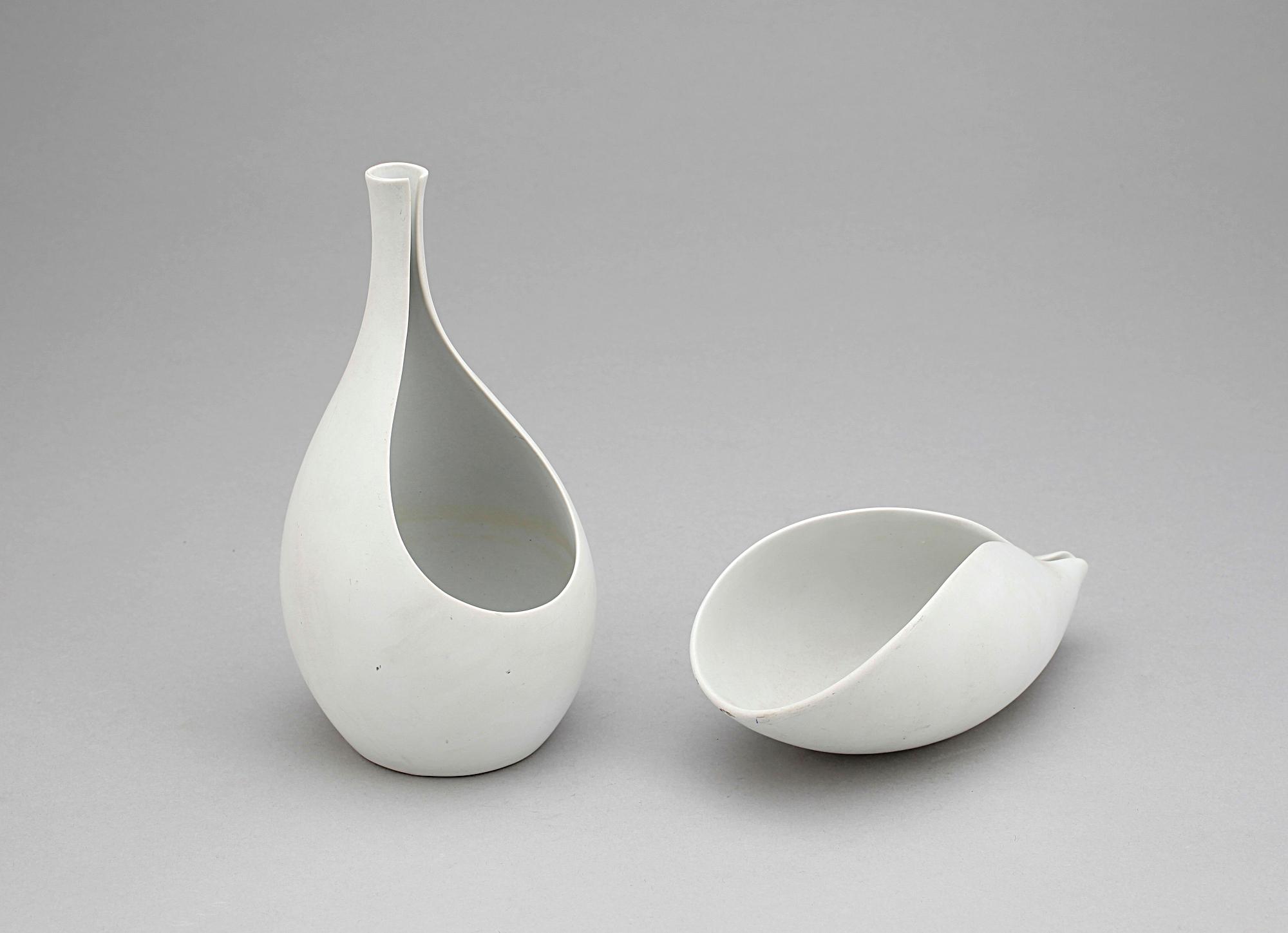 VAS samt SKÅL, 2 st, stengods, "Veckla" och "Pungo", Stig Lindberg, Gustavsberg, 1900-talets mitt.