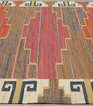 Märta Måås-Fjetterström, MÄRTA MÅÅS-FJETTERSTRÖM, A CARPET, "Bruna heden", flat weave, ca 287,5 x 153 cm, signed AB MMF.