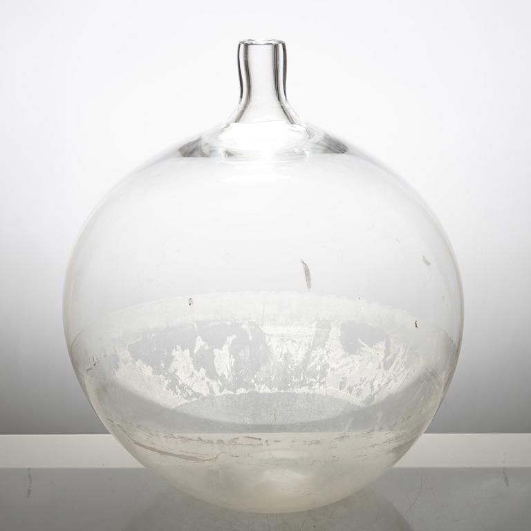 Ingeborg Lundin, a glass vase, "Äpplet", Orrefors Expo.
