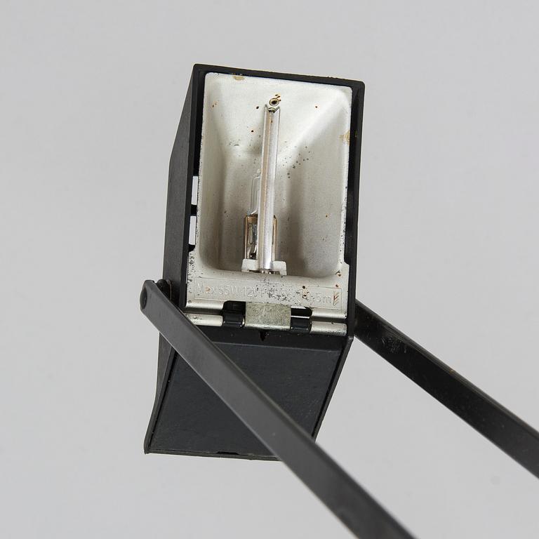 Richard Sapper, pöytävalaisinpari, "Tizio", Artemide, Italia.