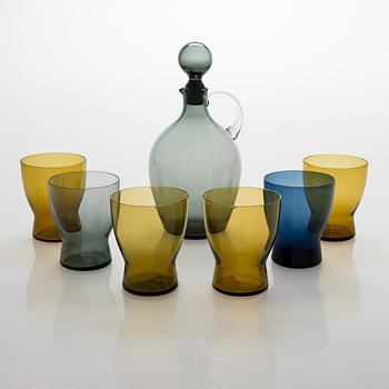 Saara Hopea,  A glass carafe and six drinking glasses, Nuutajärvi, Finland. Design years 1959 and 1958.