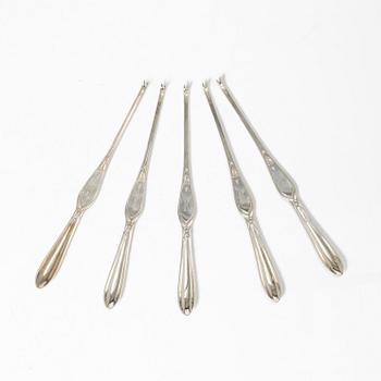 Hummergafflar, 5 st, samt smörhundar, 10 st, silver, 1900-talets mitt.