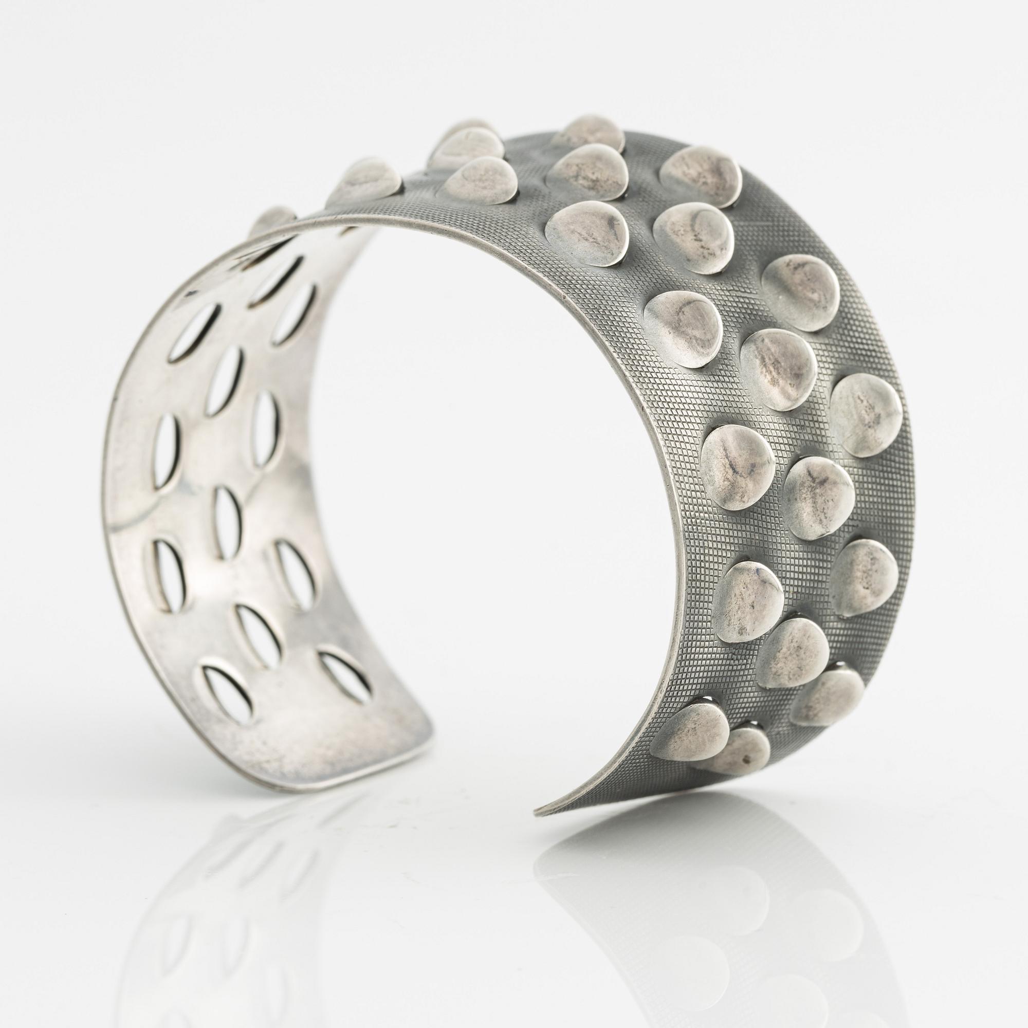 Grete Prytz-Kittelsen, för J. Tostrup, armring, sterlingsilver, Norge.