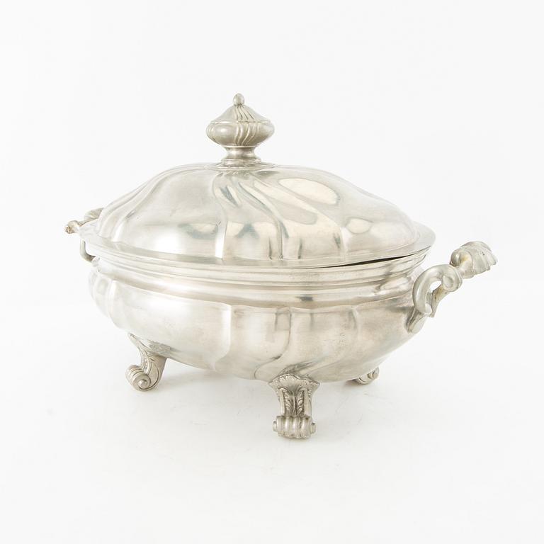 Tureen with lid Baroque style Germany Block tin circa 1900 pewter.