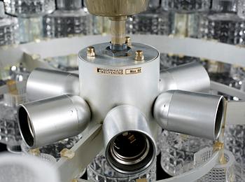 GERT NYSTRÖM, taklampa, "Festival", Fagerhult, 1900-talets andra hälft. Höjd ca 30 cm.