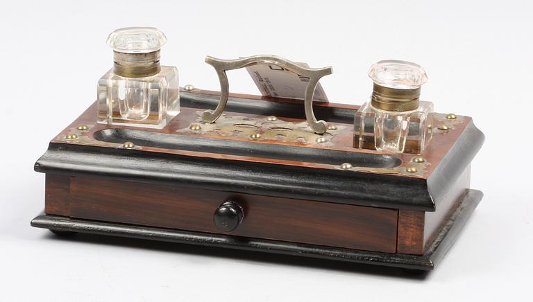 SKRIVSTÄLL, trä, glas, England, sekelskiftet 1800/1900.