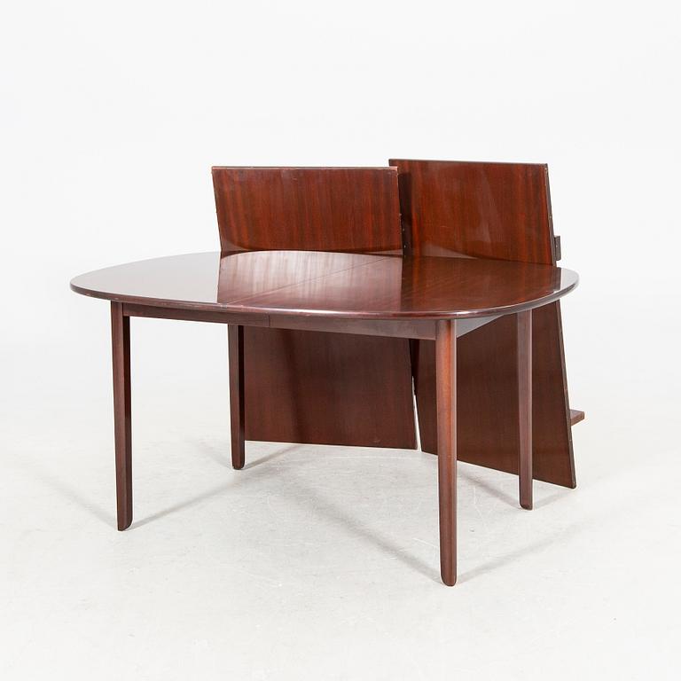 An Ole Wanscher Rungstedlund 1960s dining table.