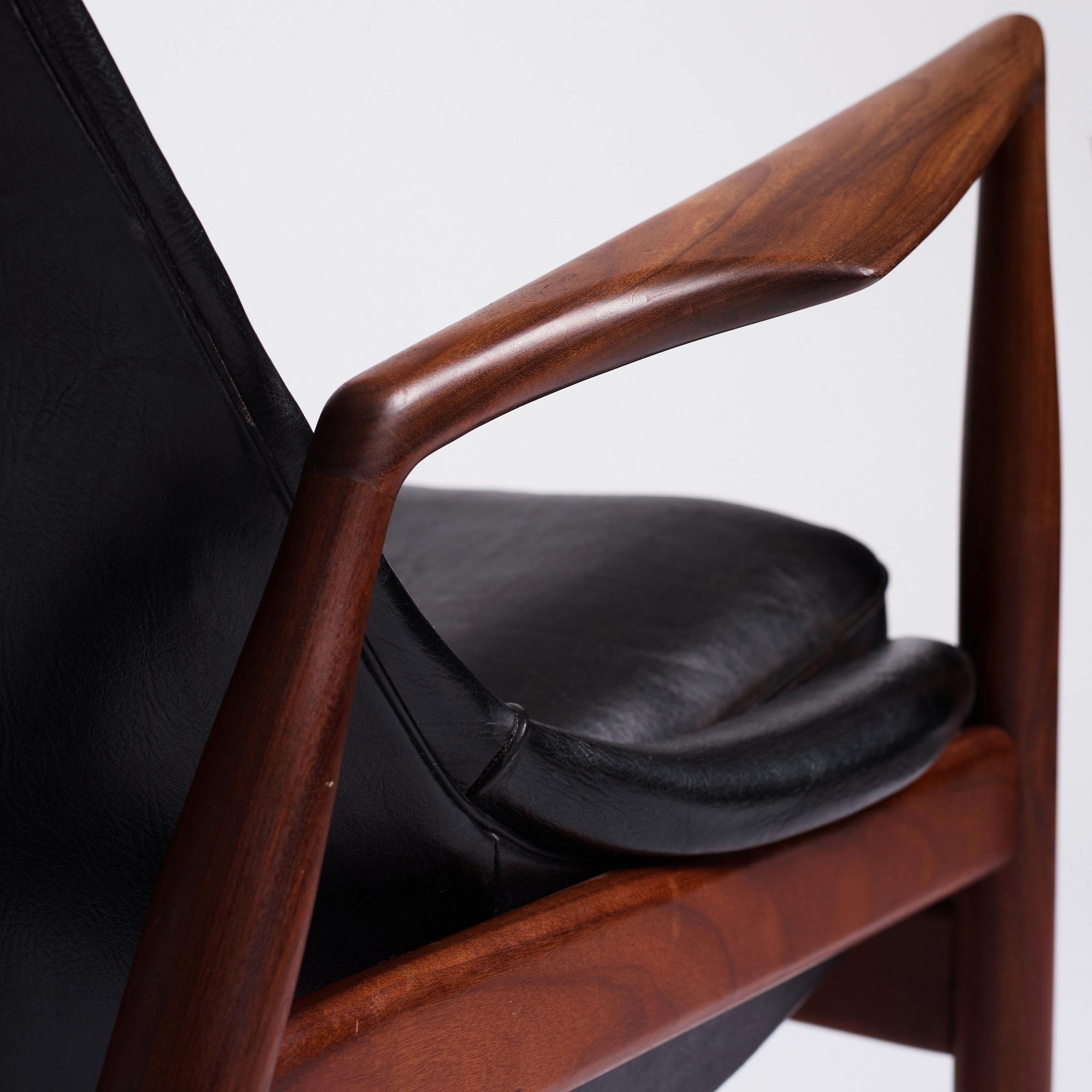 Ib Kofod-Larsen, a 'Sälen' (Seal) armchair, Olof Perssons Fåtöljindustri (OPE), Jönköping, Sweden 1950-60s.