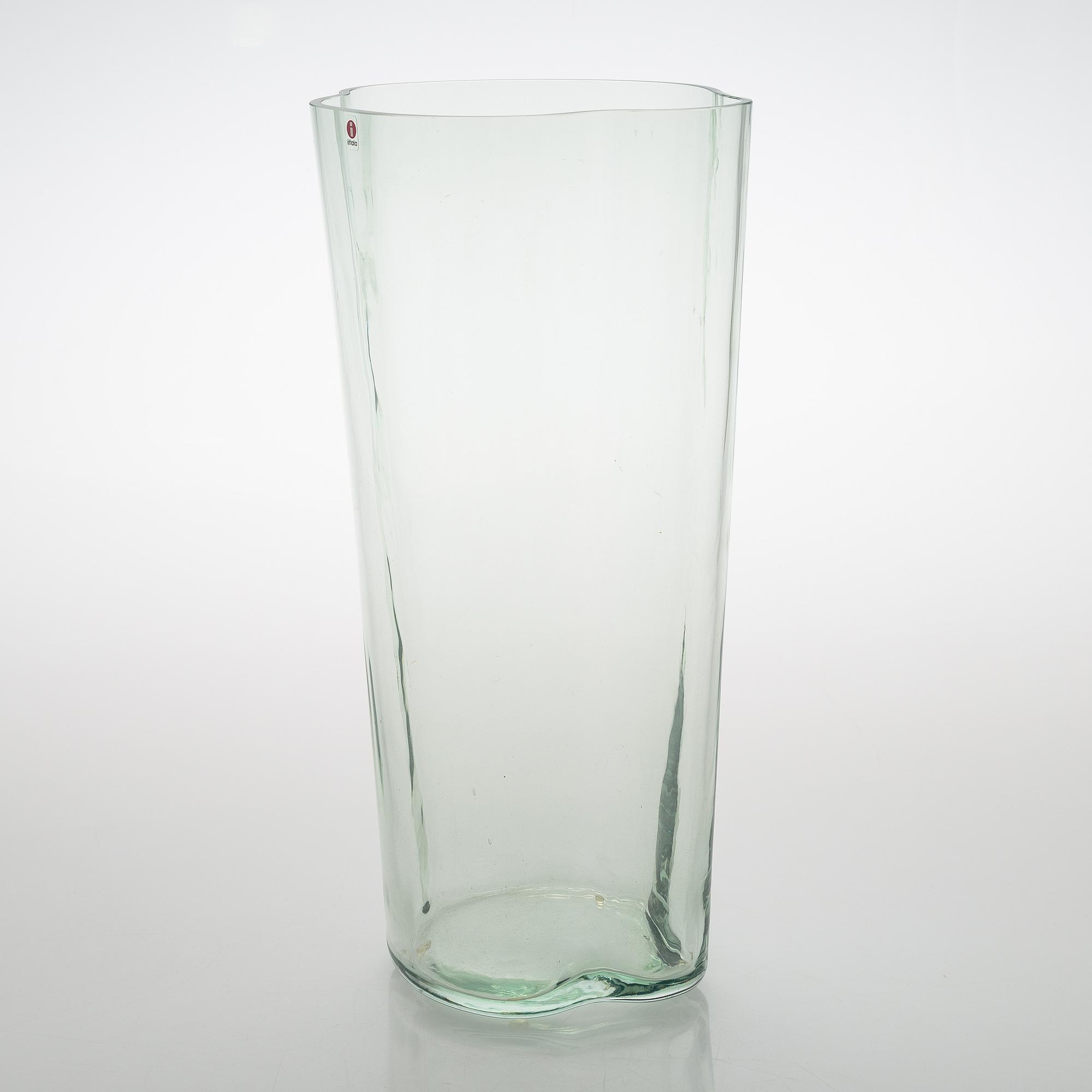Alvar Aalto, vas,  signerad Alvar Aalto 100 1998 Iittala 1528/1998.