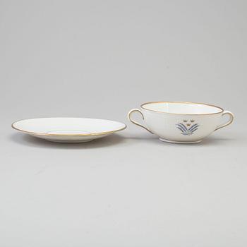 LOUISE ADELBORG, porcelain dinner service, 90 ps "Swedish Grace", Rörstrand, second half of the 20th century.