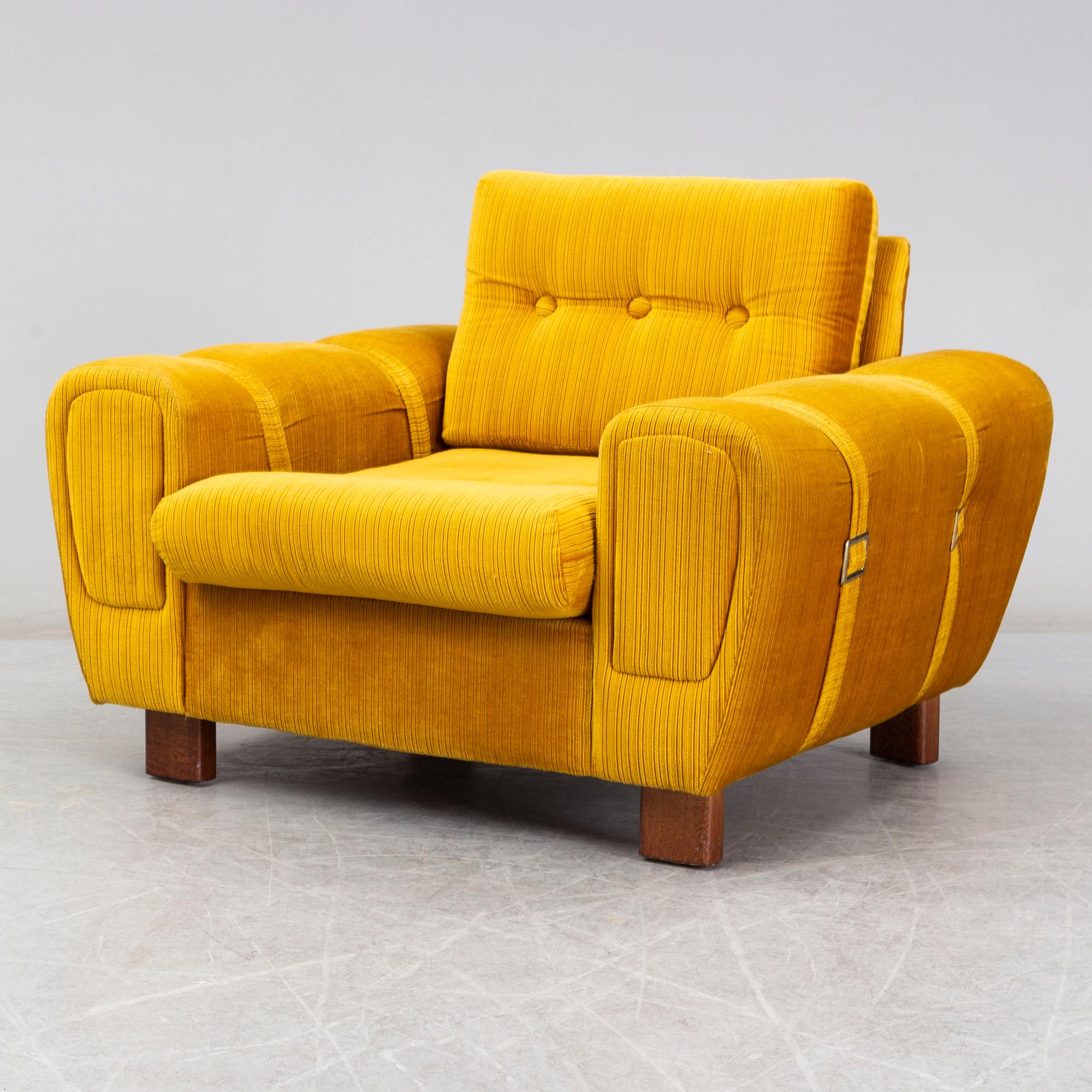 A 1960-70s easy chair.