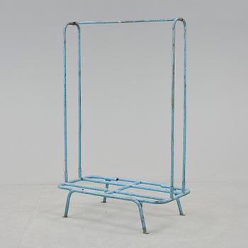 KLÄDHÄNGARE, industri, 1900-talets mitt.