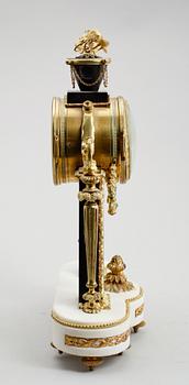 BORDSPENDYL, Ad Mougin, Frankrike, sekelskiftet 1900.