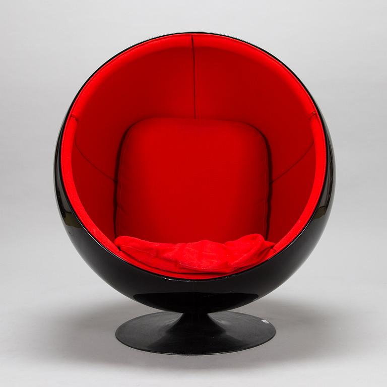 Eero Aarnio, "Pallotuoli", Adelta, 1980-luvun loppu.