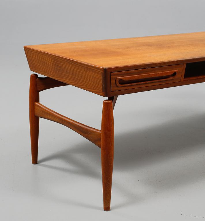 SOFFBORD, Johannes Andersen, Trensum, 1900-talets tredje kvartal.