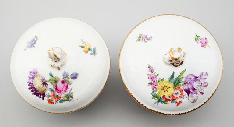 LOCKSKÅLAR, 1 par, porslin, Royal Copenhagen.