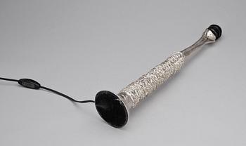 BORDSLAMPA, vitmetall, Pierre Casenove, Fondica, Frankrike, 1900-talets andra hälft, nr 94.