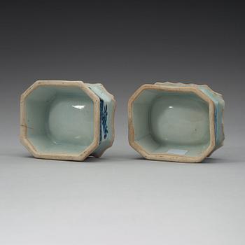 A pair of blue and white salts, Qing dynasty, Qianlong (1736-95).