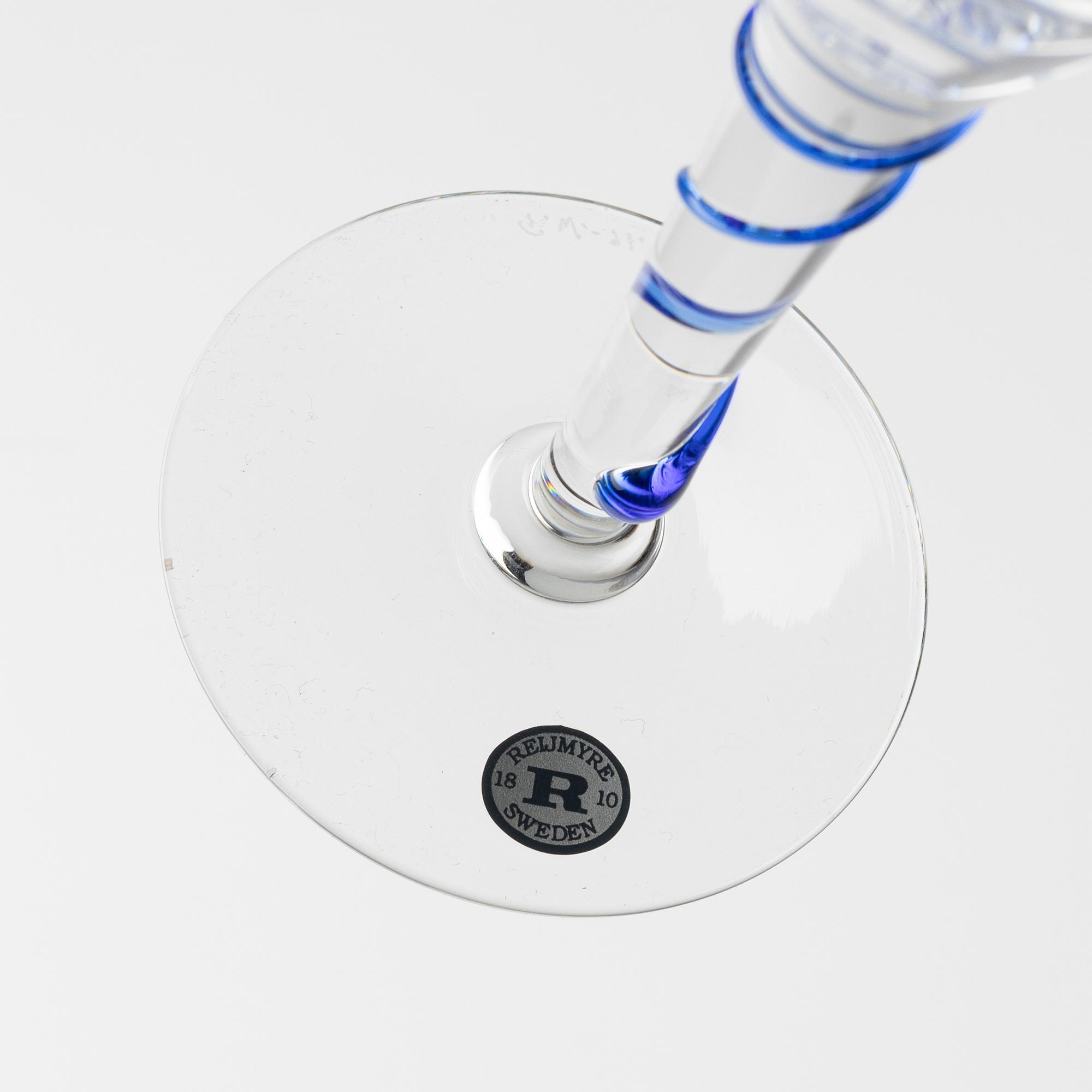 Tore Wretman, a  49-piece 'Cordon bleu' glass service, Reijmyre.