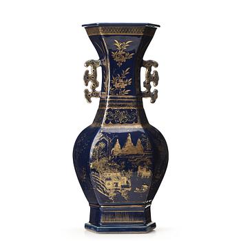 A powder blue vase, Qing dynasty, 18th/19th Century.