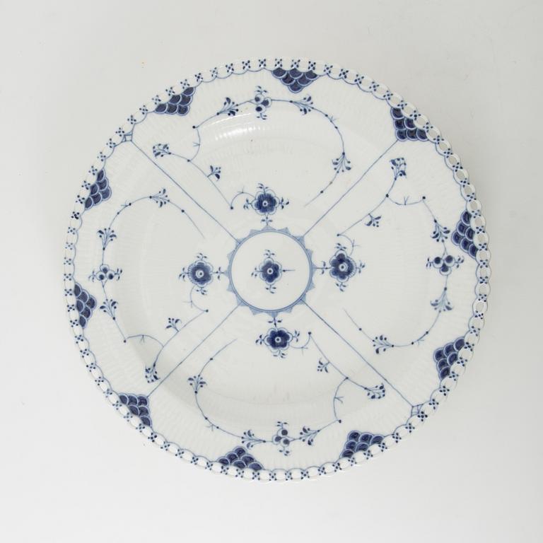 Serveringsfat "Musselmalet", helblonde, Royal Copenhagen Danmark tidigt 1900-tal porslin.