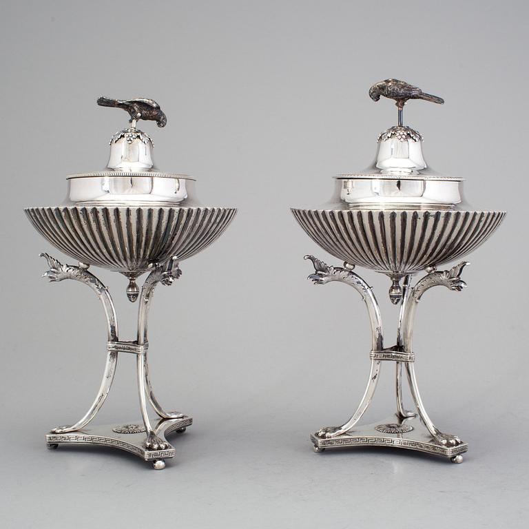 A pair of Swedish 19th century silver sugar-bowls, mark of Adolf Zethelius, Stockholm 1818.