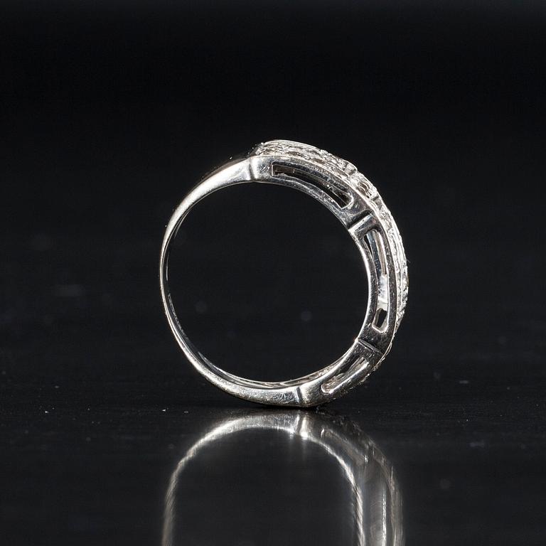SORMUS, vitguld 18K och briljantslipade diamanter, Italien 1900-talets slut. Vikt 5,1 g.