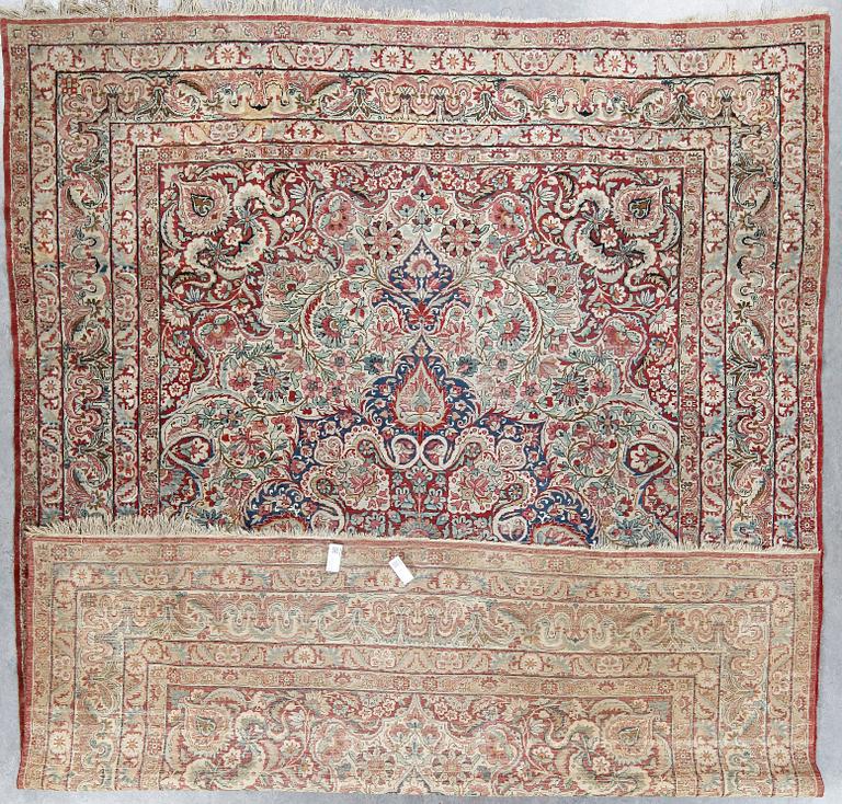 MATTA, semiantik Kirman Laver, ca 350x275 cm.