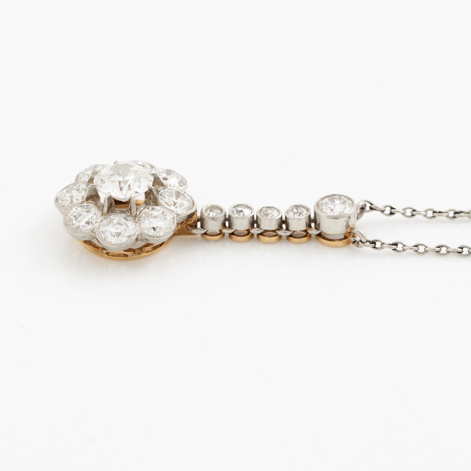 Necklace with old brilliant-cut diamonds.