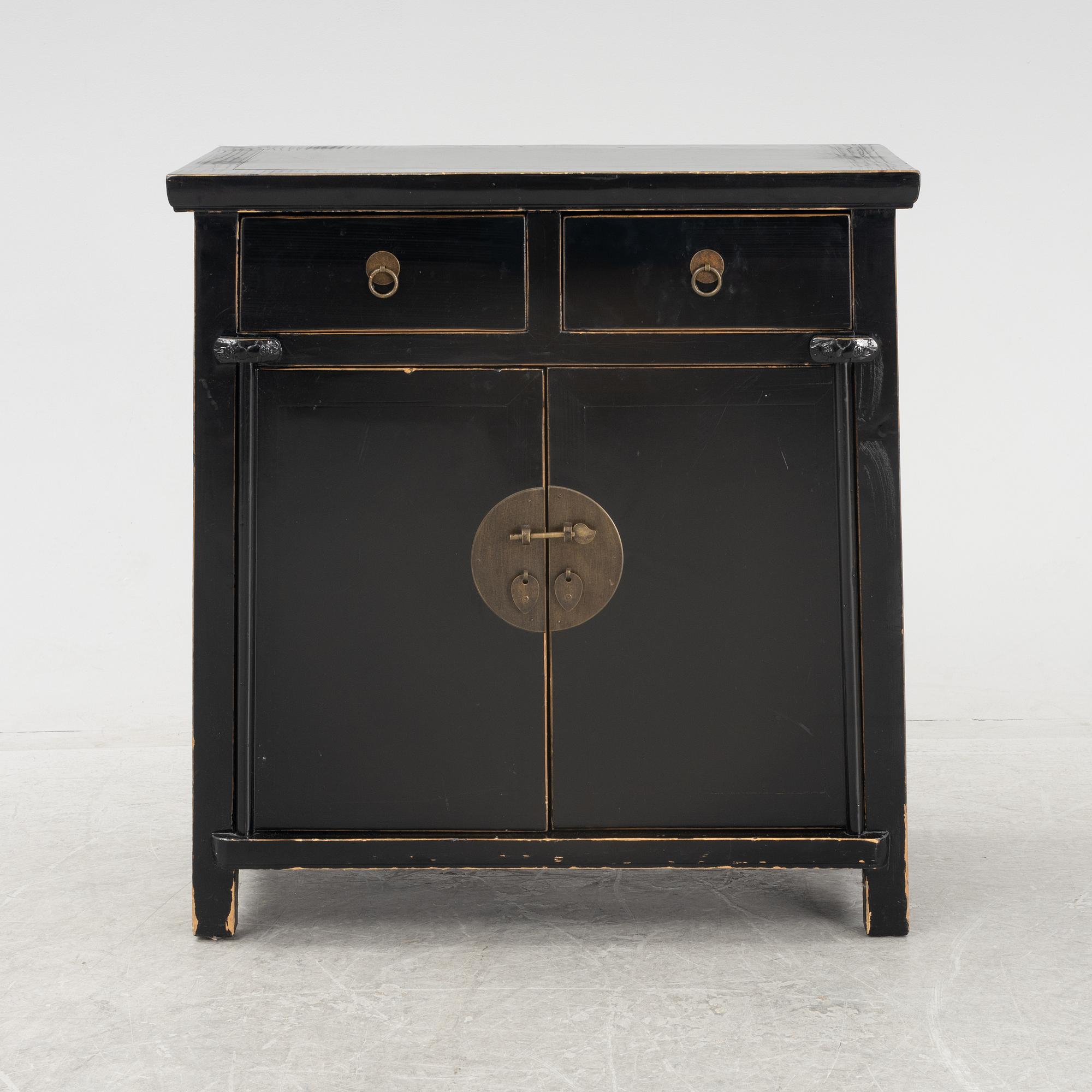 A Chinese cabinet, 20th Century.