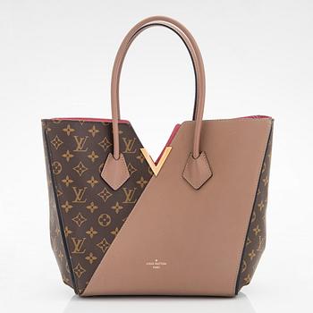 Louis Vuitton a monogram 'Kimono MM' bag.