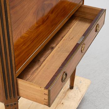 Sekretär, gustaviansk, omkring år 1800.