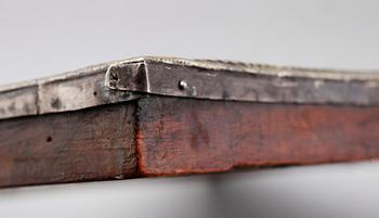 IKON, tempera på pannå, basma av förgyllt silver, St Petersburg, 1775.