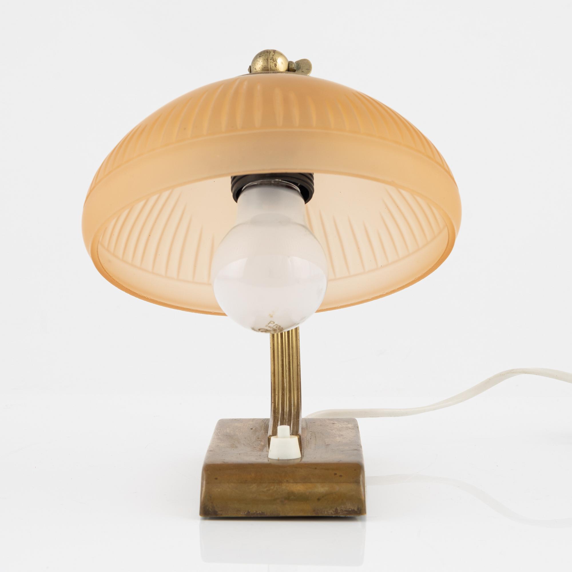 Bords/vägglampa, 1900-talets första hälft.