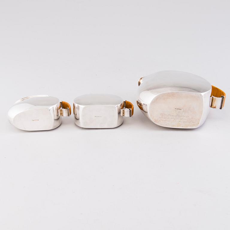 A THREE-PIECE SILVER COFFEE SET, Anita Sarlin, Koruteollisuus Tillander Oy, Helsinki 1951.
