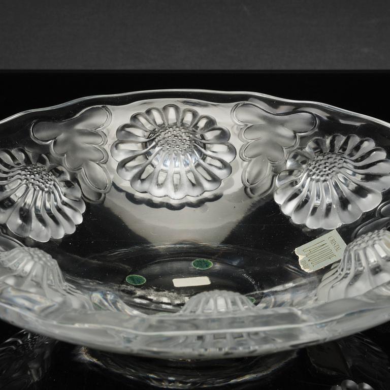 A glass dish and bowl, Lalique,