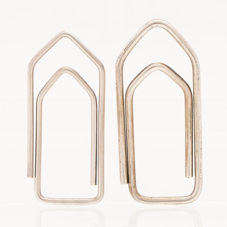 Thorbjörn Groth, a pair of silver money clips, Stockholm 1983 and 1988.