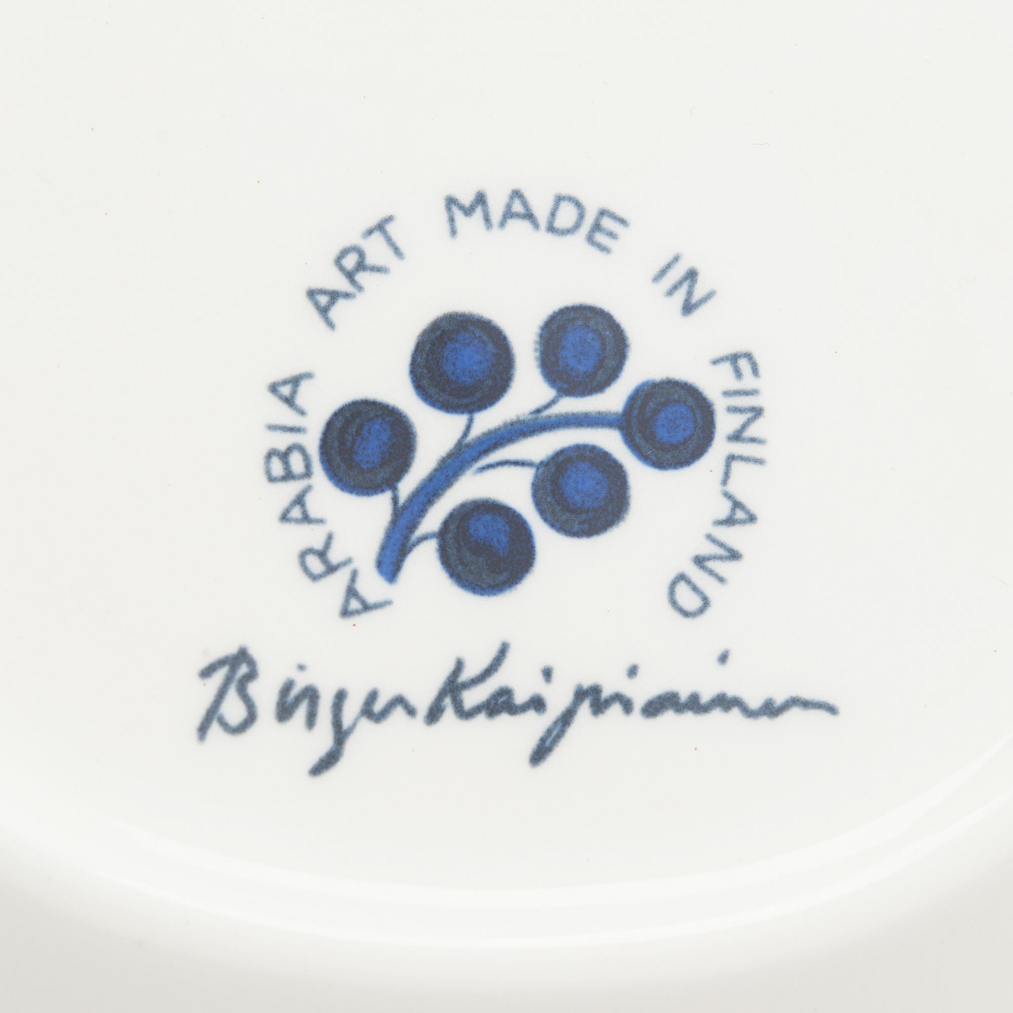 Birger Kaipiainen, lautanen, posliinia, signeerattu Arabia Art Made in Finland.