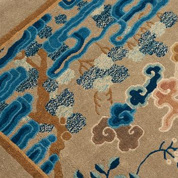 RUG. Semi-antique China. 120.5 x 231,5 cm.