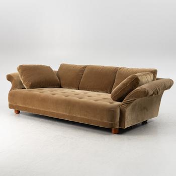 Josef Frank, a sofa. 'Liljevalchssoffan', Svenskt Tenn.