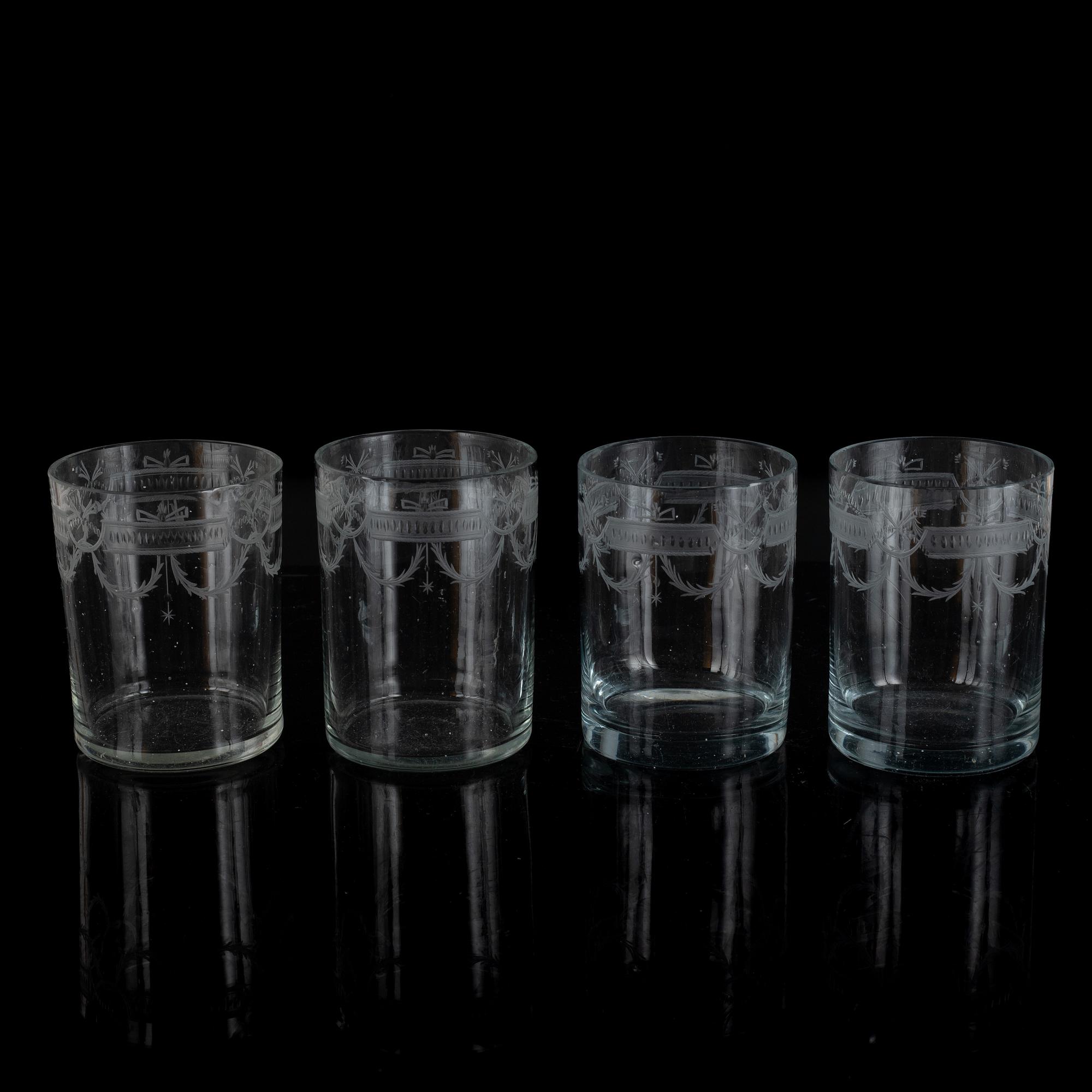 Glas, 14 st, sengustavianska, tidigt 1800-tal.