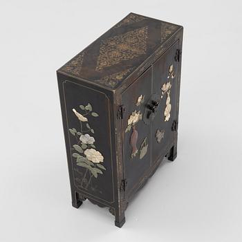 A Chinese cabinet, 20th Century.